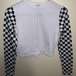 forever 21 woman’s long sleeve crop top